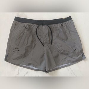 Size XL Mens Nike Dri-FIT ADV 4" 2-in-1 Running Shorts Silver Black FZ1123-035